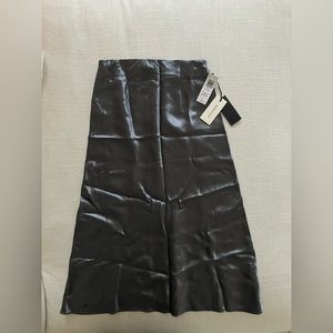 NEW Aritzia Babaton olive green shiny slip skirt 00